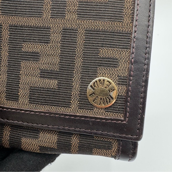 Fendi Black and Brown Logo Wallet | Very Good Condition - Picture 5 of 10